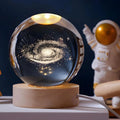 Lámpara de Bola de Cristal 3D Galaxia con Base de Madera
