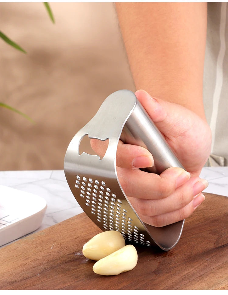 Gadgets de Cocina Multifuncionales Prensa de Ajo de Acero Inoxidable Manual Exprimidor de Jengibre y Ajo Triturador Herramientas para Verduras Abridor de Botellas