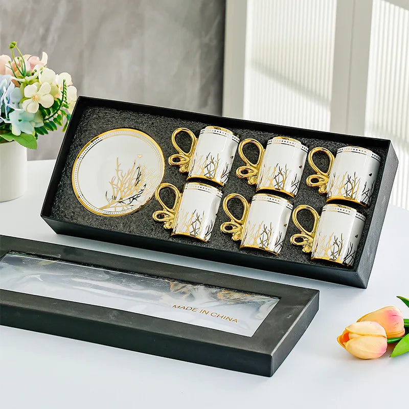 Juego de 6 piezas de tazas de espresso Set de té Retro Té de la tarde Tazas de café con platillos Juego de tazas para parejas Taza de hogar Creativa Juego de vasos Regalo