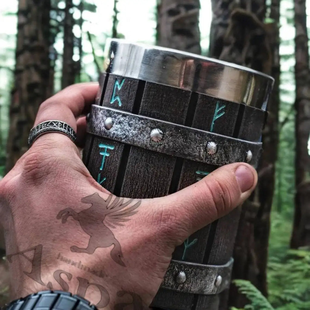 Jarra de cerveza de madera estilo barril, jarra de cerveza de acero inoxidable de gran capacidad, taza de café, copa de vino, metálica e aislada, como regalo para bar o fiesta