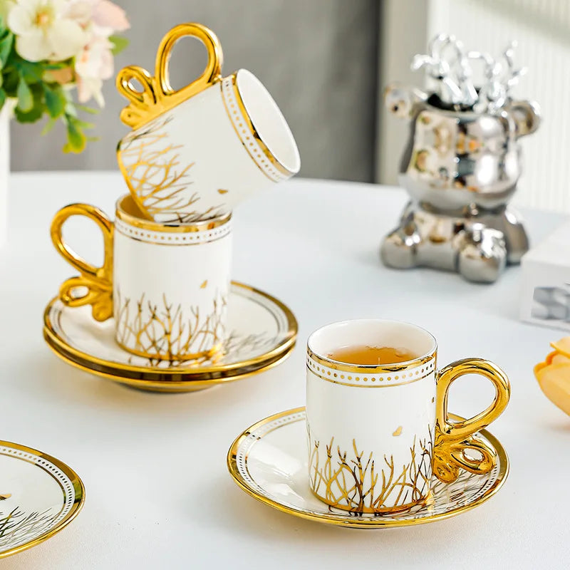 Juego de 6 piezas de tazas de espresso Set de té Retro Té de la tarde Tazas de café con platillos Juego de tazas para parejas Taza de hogar Creativa Juego de vasos Regalo