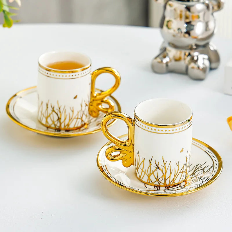 Juego de 6 piezas de tazas de espresso Set de té Retro Té de la tarde Tazas de café con platillos Juego de tazas para parejas Taza de hogar Creativa Juego de vasos Regalo