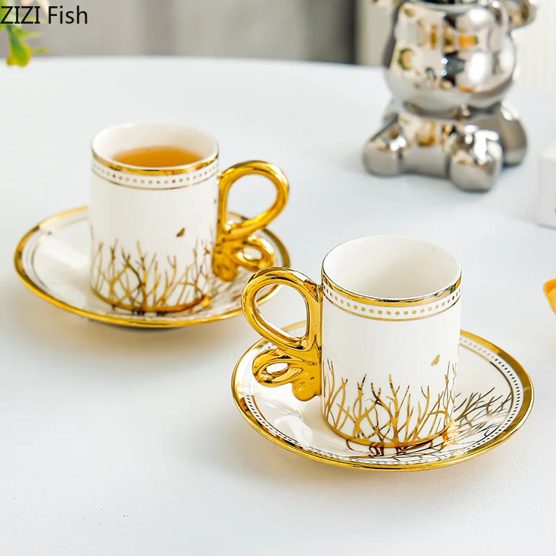 Juego de 6 piezas de tazas de espresso Set de té Retro Té de la tarde Tazas de café con platillos Juego de tazas para parejas Taza de hogar Creativa Juego de vasos Regalo