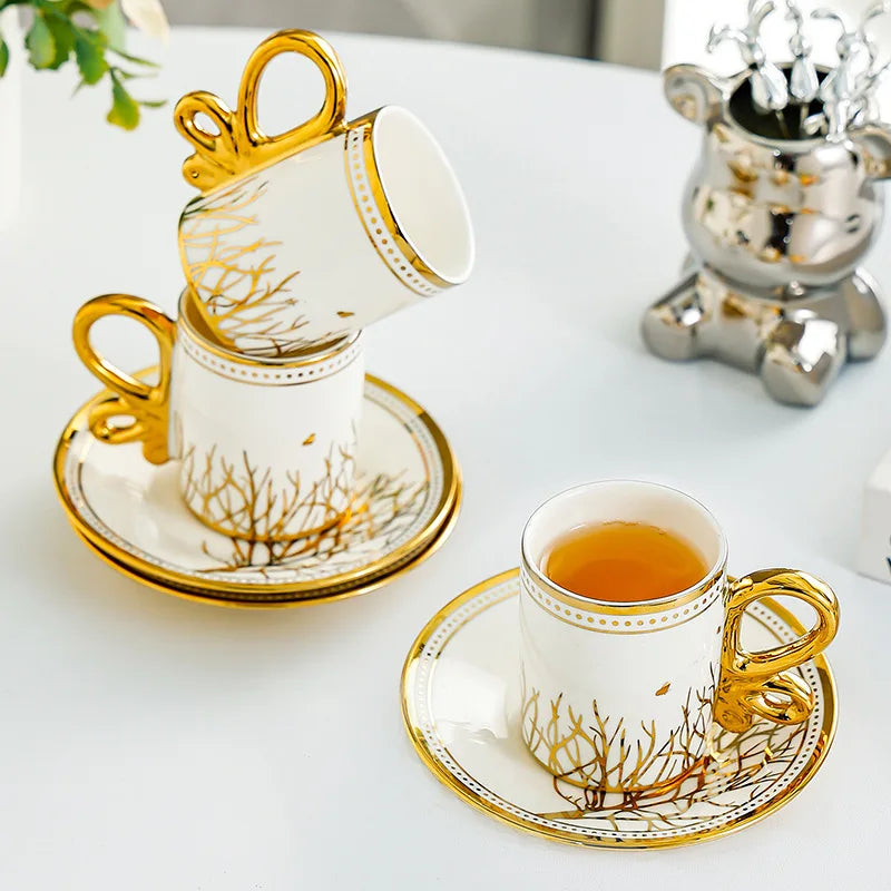 Juego de 6 piezas de tazas de espresso Set de té Retro Té de la tarde Tazas de café con platillos Juego de tazas para parejas Taza de hogar Creativa Juego de vasos Regalo